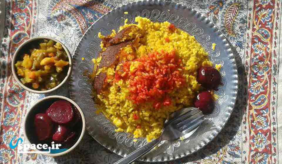 غذای سنتی در اقامتگاه بوم گردی ورشیو - نطنز - اصفهان